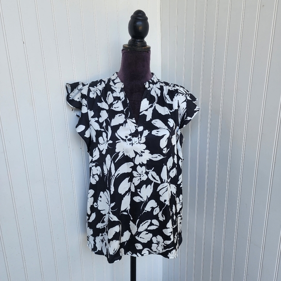 Ellen Tracy Floral Top Blouse Black White Flare Ruffle Short Sleeve Satin Sz M - Picture 1 of 12